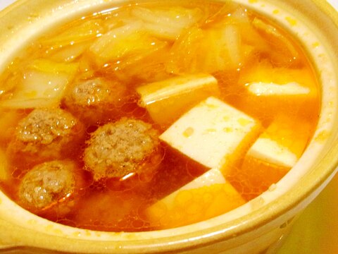 ひとり鍋✿豚肉団子でほんのり辛い味噌味鍋